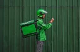 الفرق بين نظام إدارة الطلبات الذكي والعادي: 5 نقاط اختلاف توضح أيهما أفضل لمنشأتك